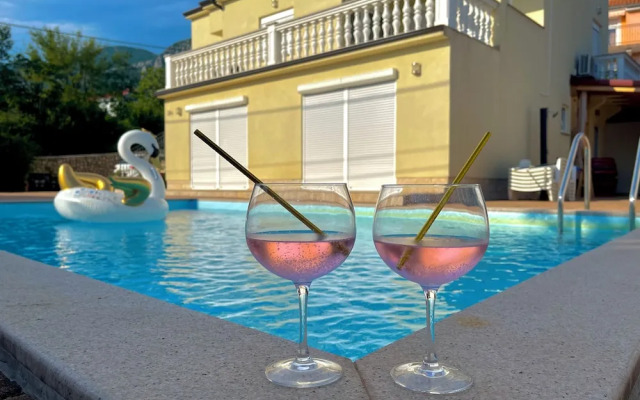 Villa Eternity