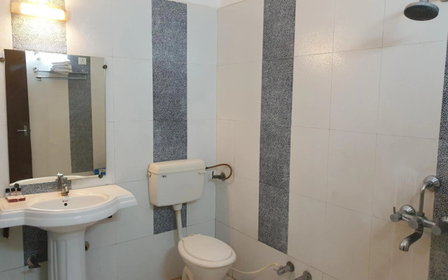 Hotel Mittal Avenue & Paradise