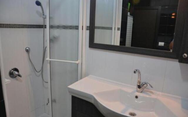Isramax Jerusalem Apartment in Bat-Yam