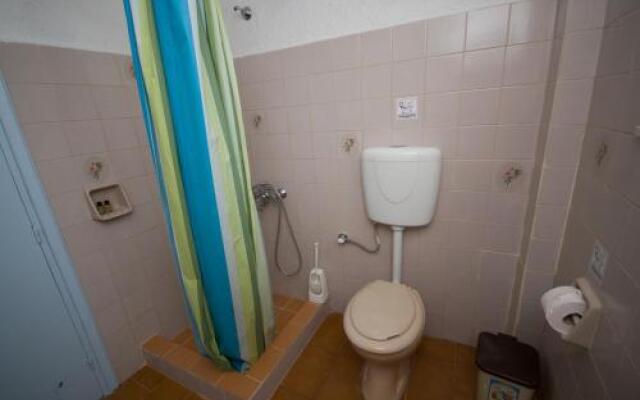 Gialos Studios & Apartments