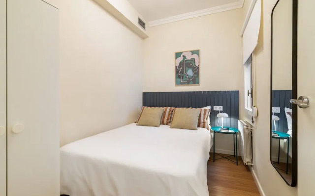 Rafael Apartment by Olala Homes