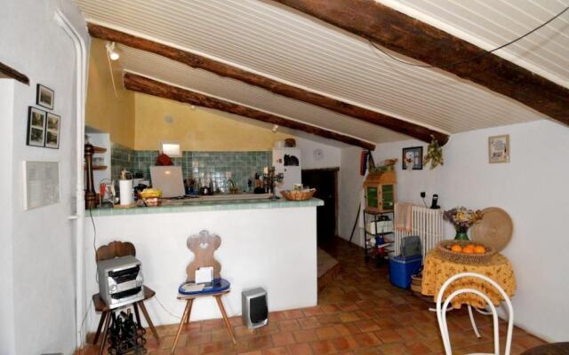 House With 4 Bedrooms in Buisson, With Wonderful Mountain View, Privat