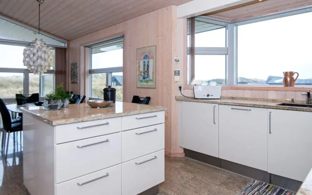5 Star Holiday Home in Henne