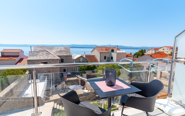 Apartment Renci - great location & sea view: A1 Bol, Island Brac