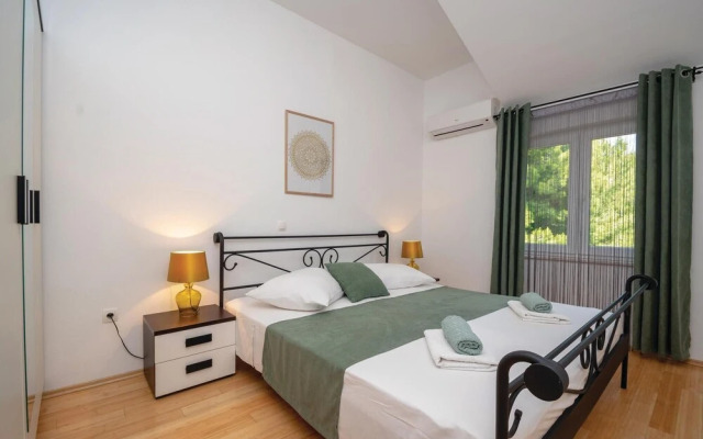 Stunning Home in Prizba With Wifi and 3 Bedrooms