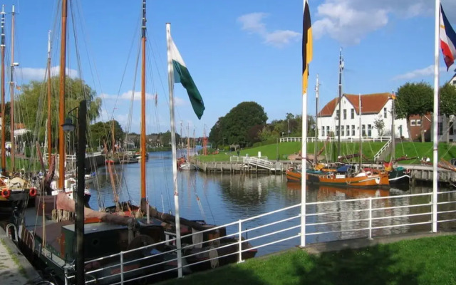 Mallard Modern Retreat