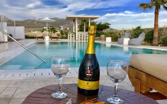 Queen Boutique Suites