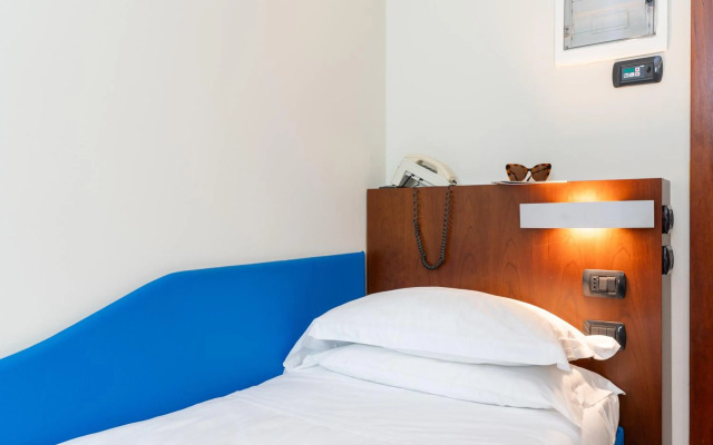 Hotel Embassy & Boston