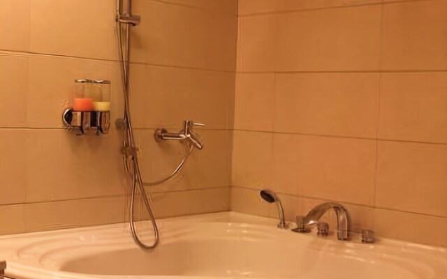 Ming Ren Grand Hotel