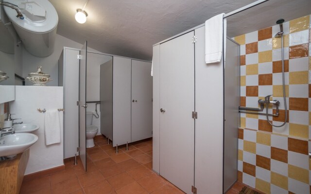 Ericeira Villa Surf Camp Hostel