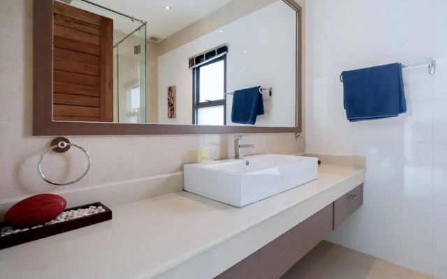 Villa Talosy with Salt Pool near NaiHarn