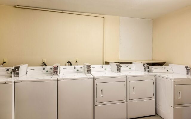 Colby Inn and Suites