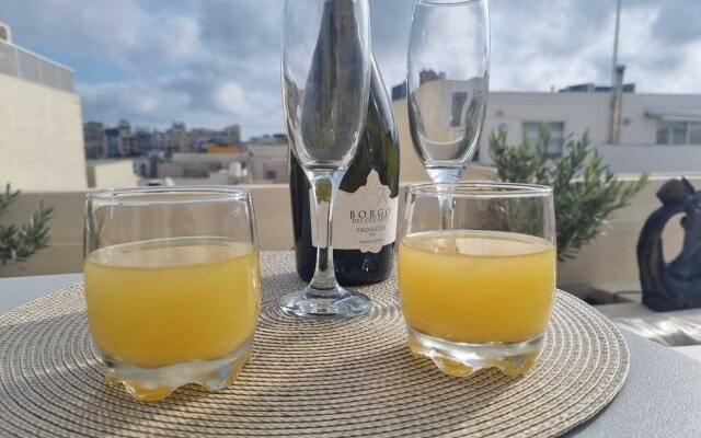 Victoria by Petit Chic