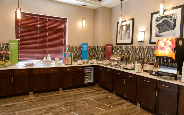 Hampton Inn & Suites Macon I-475