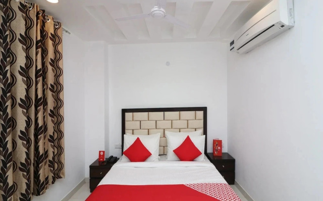 Pitampura Metro Station By OYO Rooms