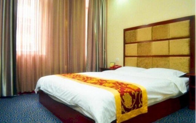 Yiyang Three-star Business Hotel