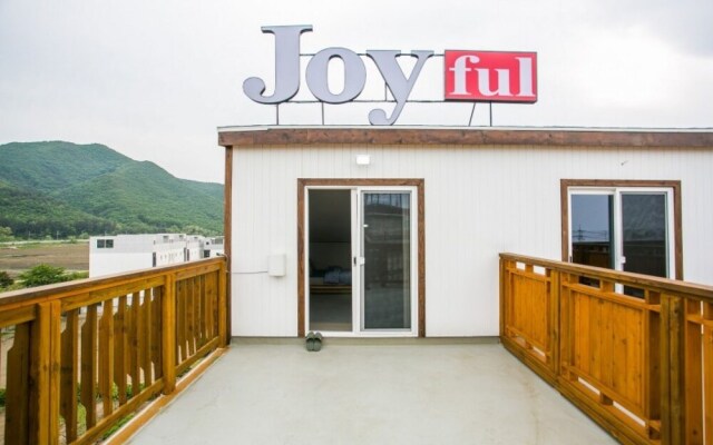 Gangneung Jeongdongjin Joyful Pension
