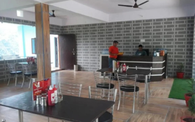 HOTEL PUSPWAN AND RESTAURANT by StayApart