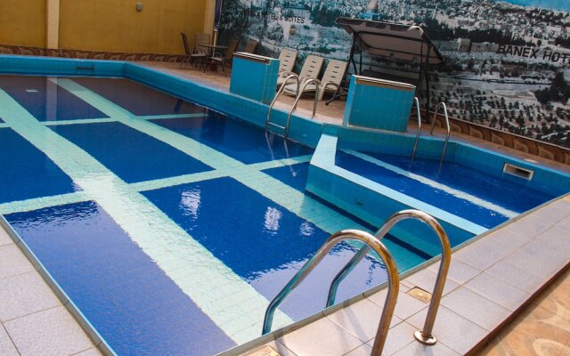 Banex Hotel and Suites