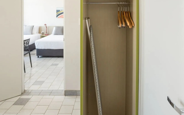 Nightcap at Emerald Star Hotel