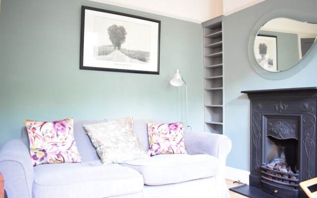 2 Bedroom In Shepherds Bush