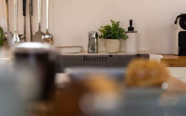 Ossuna Sunshine heart of Biarritz by GuestReady