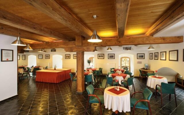 LH Hotel Mlýn Old Town