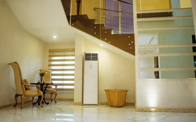Check Inn Hotels Apo