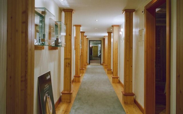 Adula Hotel