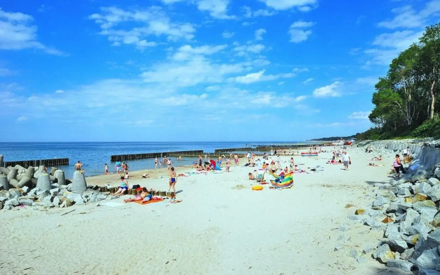 Cottage in Jaroslawiec Near Heated Pool