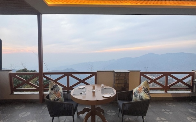 Divine OAK Stay