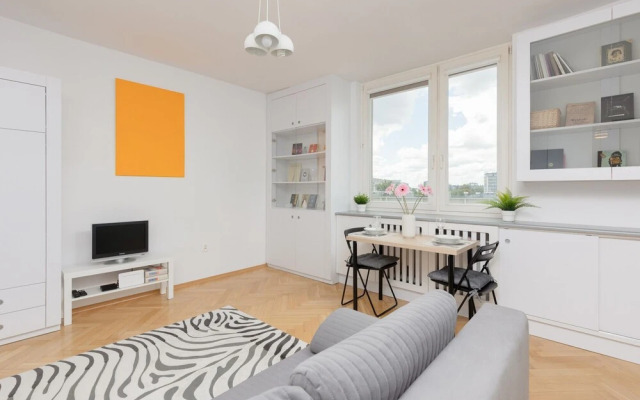 Studio Wojska Polskiego by Renters