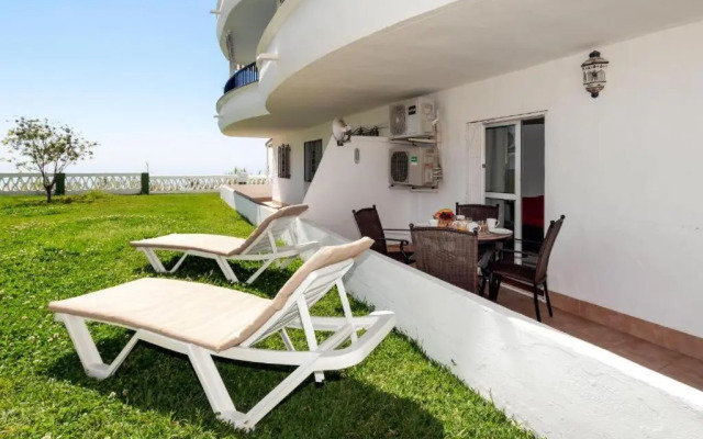 Perfect Family Apartment in Acapulco Playa, Nerja
