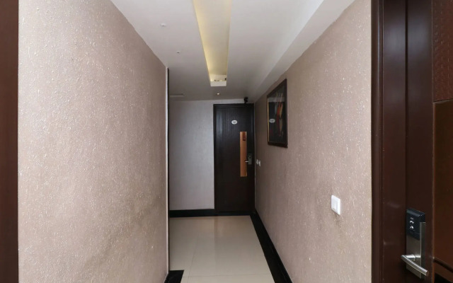 OYO 12860 Hotel Red Leaf