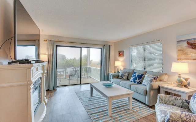 Swim & Relax: St Helena Island Gem w/ Deck!