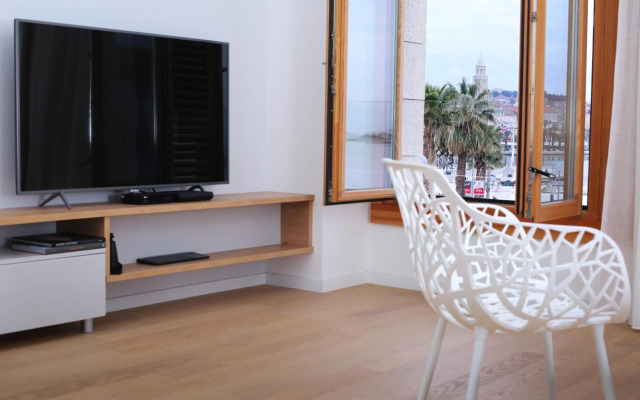 Luxury Apartment Kampanel