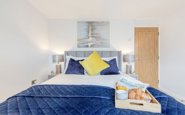 Spacious Apartment In The Heart Of Windsor