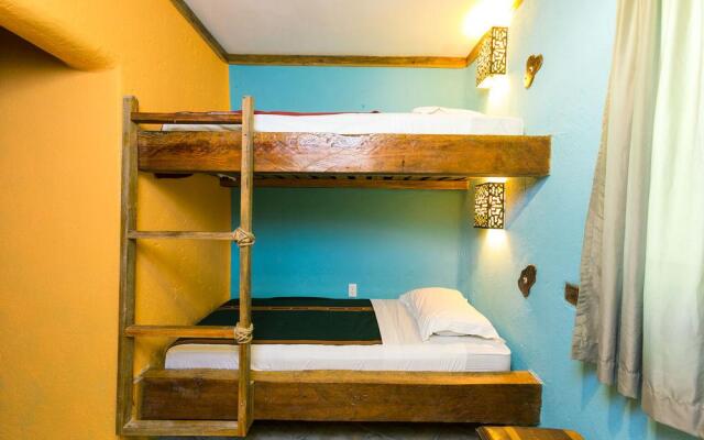 Tranquilseas Eco-Lodge And Diving Center
