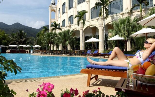 Yalong Bay Universal Resort
