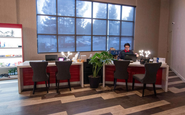 Empieria High Sierra Hotel