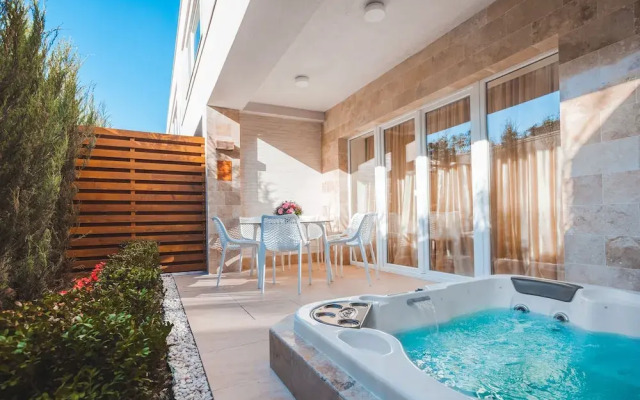 Sun City Arcadia Apartments