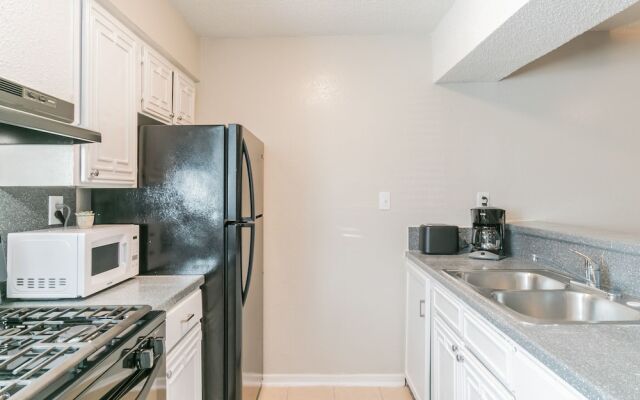 The Economy Suites of East Austin