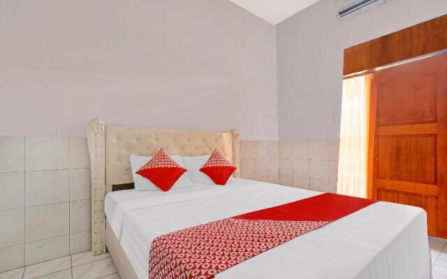 OYO 90446 Hotel Pajang Indah