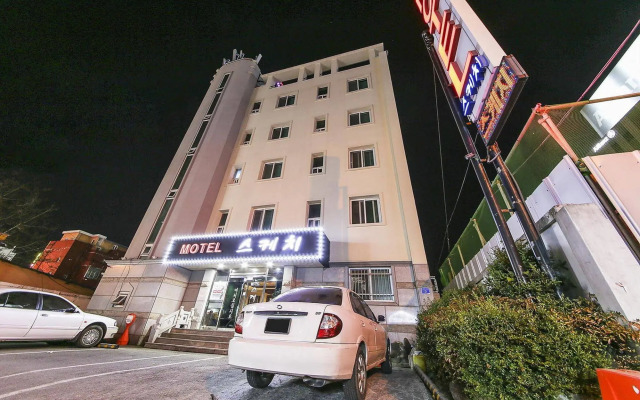 Sketch Motel