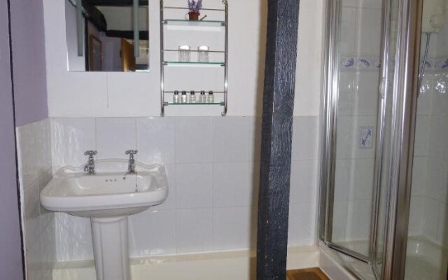 Chimneys Guest House