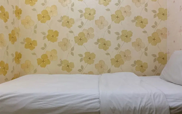 Comfort 2Br Apartment At Green Pramuka City