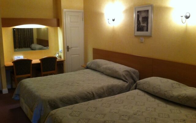 The Town and Country Lodge