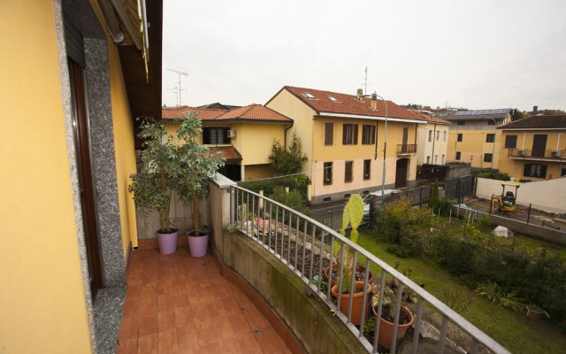 Bnbook - Train Station Loft