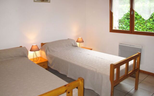 Holiday Home Les Galets - VGG100