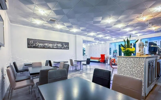 Hotel Etna
